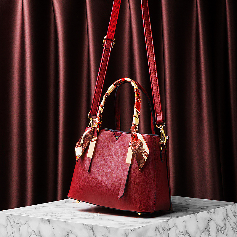 Red Wedding Bag Bridal Bag Women&#039;s Bag Mother 2021 New Handbag for Middle-Aged People Large Capacity Shoulder Messenger Bag