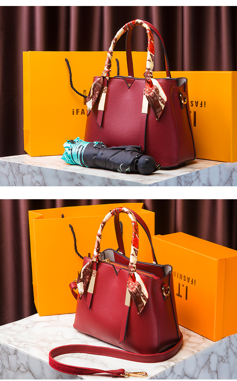 Red Wedding Bag Bridal Bag Women's Bag Mother 2021 New Handbag for Middle-Aged People Large Capacity Shoulder Messenger Bag