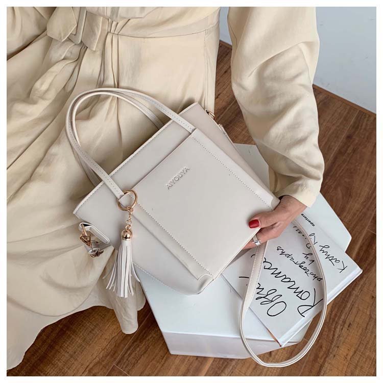 Large Capacity Red Bridal Bag Women's Bag 2020 New Fashion Handbag wedding Bag Large Capacity Red Bridal Bag Women's Bag 2020 New Fashion Handbag wedding Bag