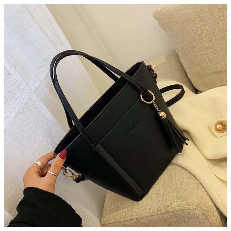Large Capacity Red Bridal Bag Women's Bag 2020 New Fashion Handbag wedding Bag Large Capacity Red Bridal Bag Women's Bag 2020 New Fashion Handbag wedding Bag