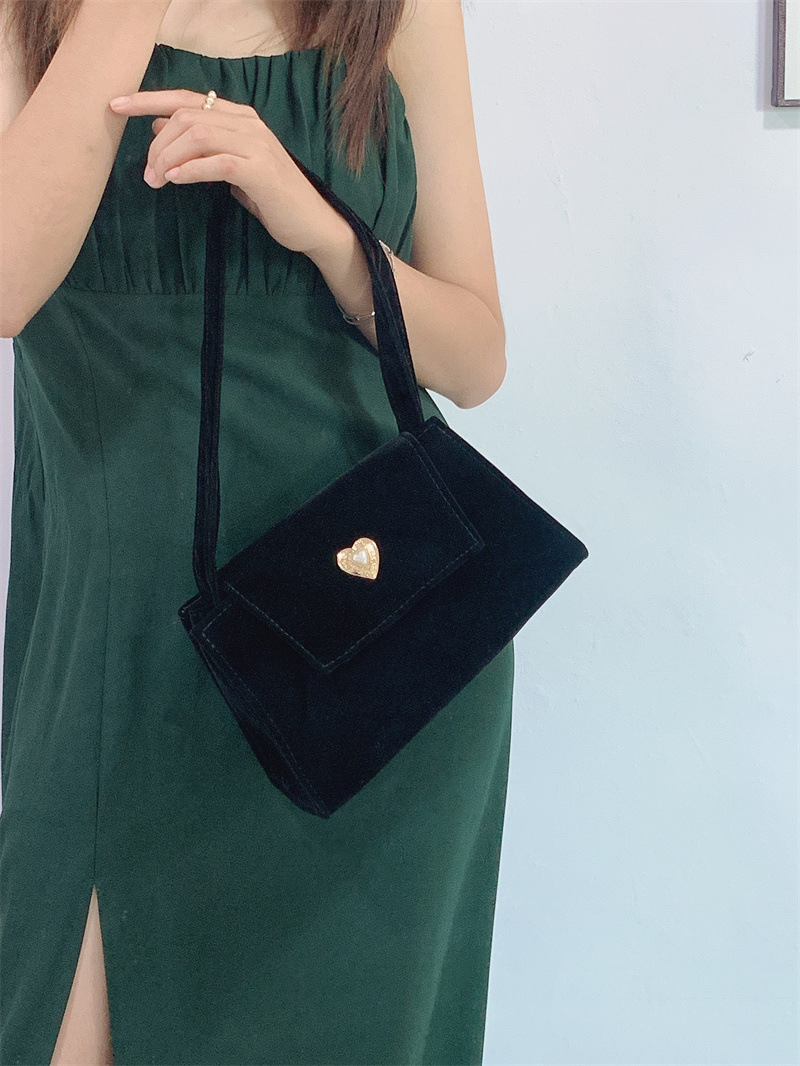 2021 New Velvet Red Wedding Bag Female Bride Elegant Suede Wedding All-Matching wedding Bag
