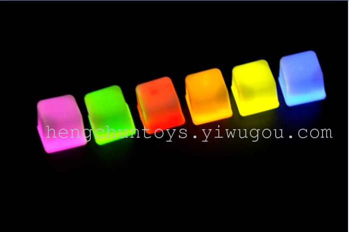 Ice ice bars and clubs colorful plastic fluorescent light-emitting toys Ice ice bars and clubs colorful plastic fluorescent light-emitting toys