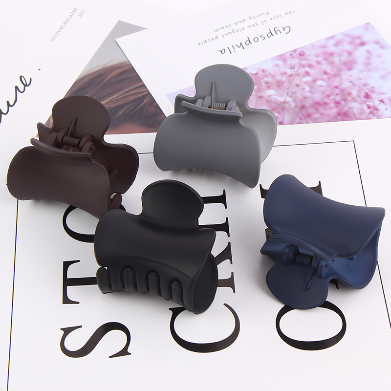 South Korea&#039;s new simple grab ladies bath tray hair plastic clip adult hair clip hair accessories manufacturers direct