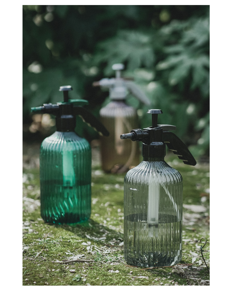Watering Sprinkling Can Pneumatic Sprinkling Can High Pressure 2L Large Capacity Extra Large Plastic sprayer Watering Sprinkling Can Pneumatic Sprinkling Can High Pressure 2L Large Capacity Extra Large Plastic sprayer