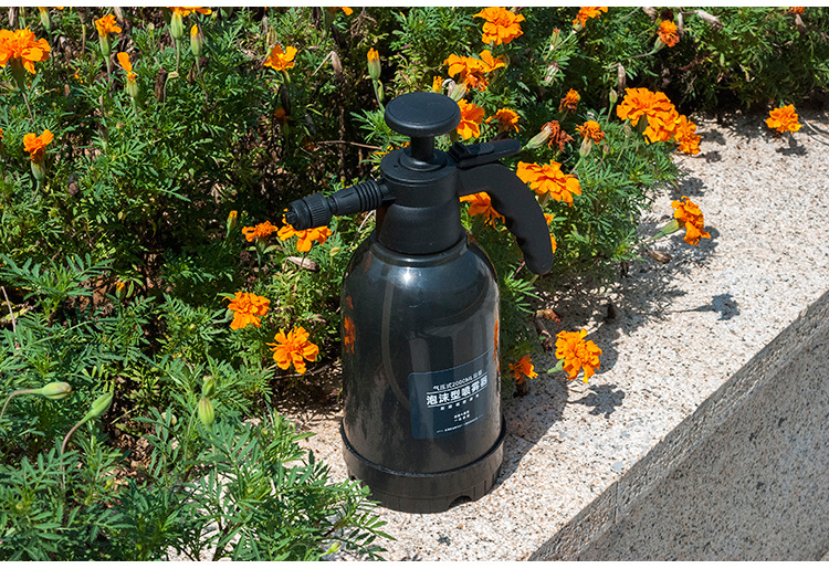 Factory Wholesale 2L Bubble Watering Can Household Hand-Held Car Wash Spray Watering Plastic sprayer Factory Wholesale 2L Bubble Watering Can Household Hand-Held Car Wash Spray Watering Plastic sprayer
