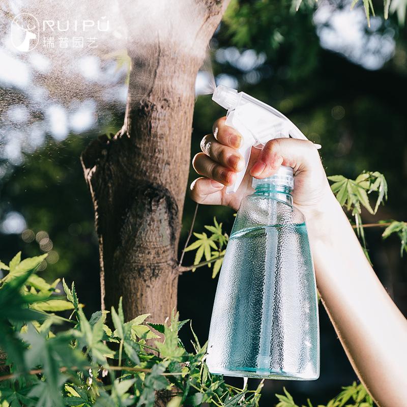 Plastic sprayer Bottle Gardening Household Hand Pinch Pot Pneumatic Sprayer Small Pressure Sprinkling Can