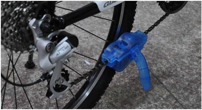 New Portable Bicycle Chain Cleaner Mountain Cycling Bike Clean Machine Brushes Scrubber Wash Tool Kits Outdoor Sports New Portable Bicycle Chain Cleaner Mountain Cycling Bike Clean Machine Brushes Scrubber Wash Tool Kits Outdoor Sports