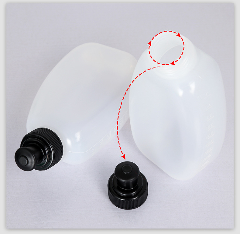 High Quality 620ml Waist Bag Kettle Large Capacity Plastic Material PE Kettle in Stock Whole