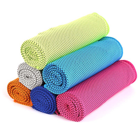 Summer outdoor key body Cooling device to wipe dry double layer cold towel
