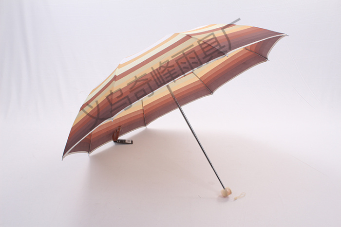 Umbrella Umbrella with a 3 - fold 8 p - 3620 - striped canopy gradient and 4 - segment 3 - fold Umbrella