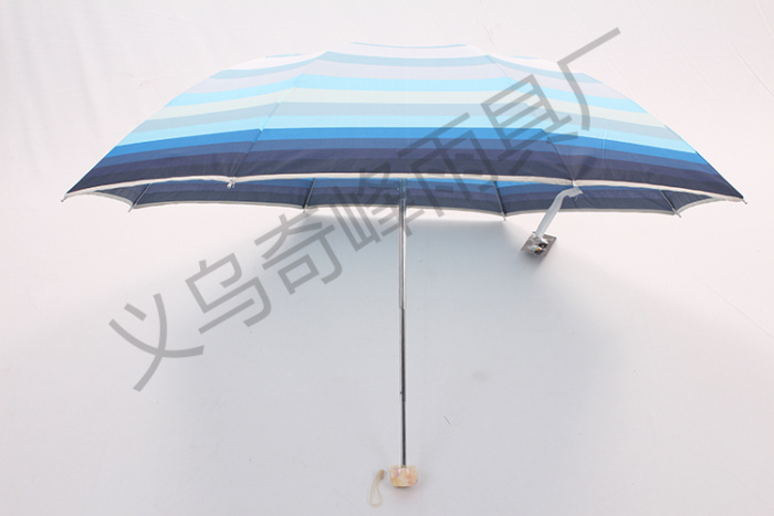 Umbrella Umbrella with a 3 - fold 8 p - 3620 - striped canopy gradient and 4 - segment 3 - fold Umbrella