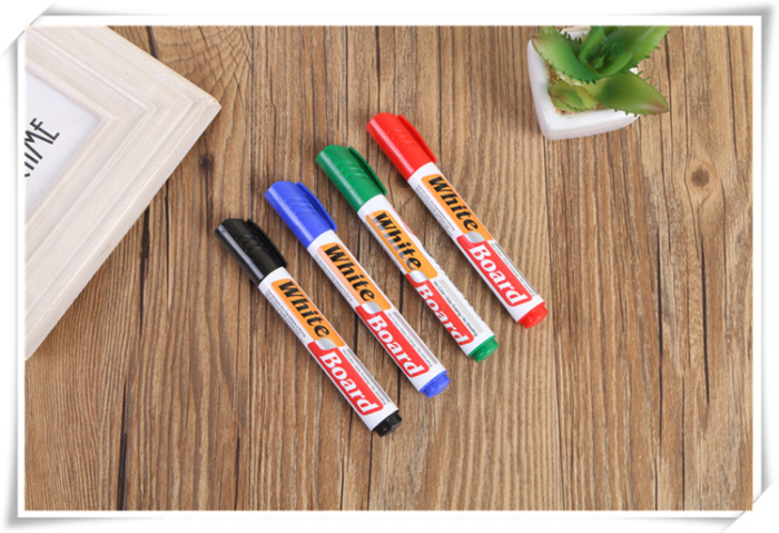 Whiteboard pen can wipe children non-toxic blackboard pen water-based pen red black office supplies Whiteboard pen can wipe children non-toxic blackboard pen water-based pen red black office supplies
