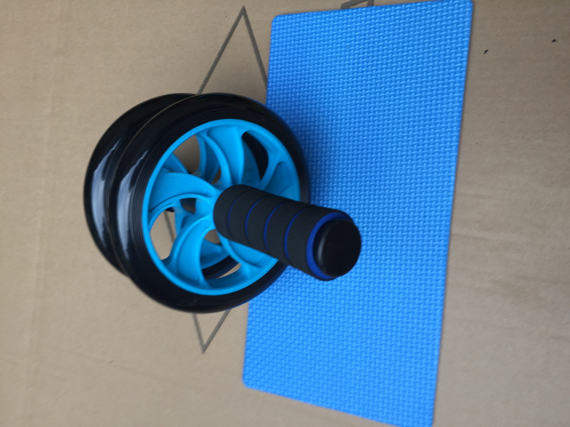 Double-Wheel Mute Abdominal Wheel Abdominal Wheel AB Rocket Fitness Equipment Home Office Roller Push-up Giant Wheel