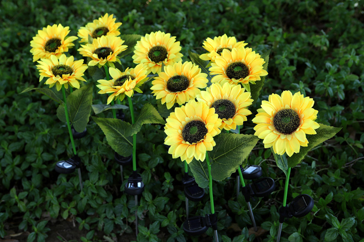Lotus Lantern Solar Sunflower Simulation Lily Festive Lantern Common Calla Garden Lamp Chrysanthemum Rose Lawn Lamp