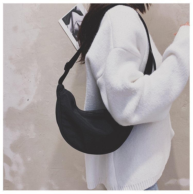 2021 Spring New Fashion Waist Bag Sports Bag Large Capacity Waterproof Bag Men and Women Simple Bag