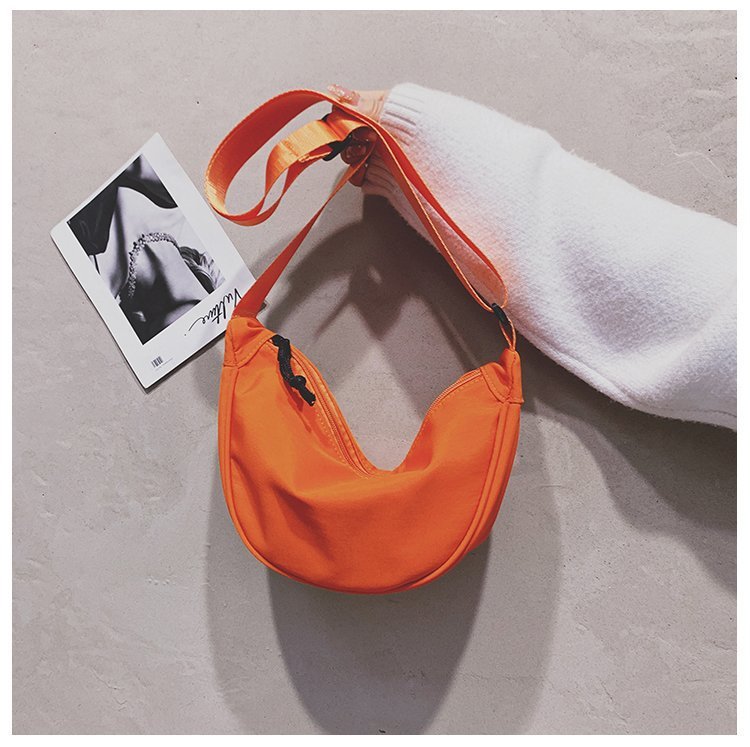 2021 Spring New Fashion Waist Bag Sports Bag Large Capacity Waterproof Bag Men and Women Simple Bag