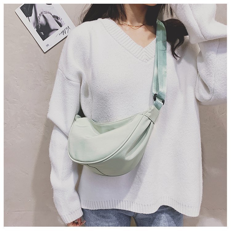 2021 Spring New Fashion Waist Bag Sports Bag Large Capacity Waterproof Bag Men and Women Simple Bag