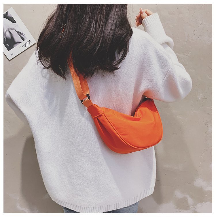 2021 Spring New Fashion Waist Bag Sports Bag Large Capacity Waterproof Bag Men and Women Simple Bag