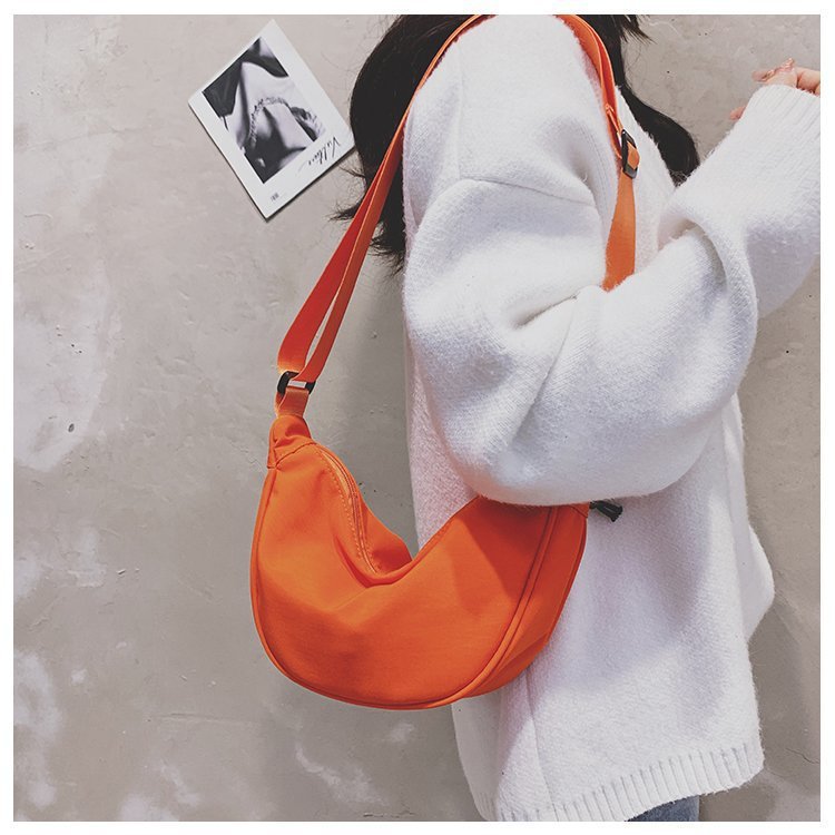 2021 Spring New Fashion Waist Bag Sports Bag Large Capacity Waterproof Bag Men and Women Simple Bag