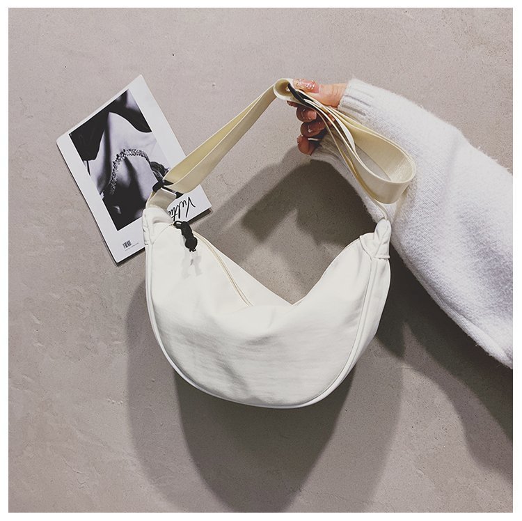 2021 Spring New Fashion Waist Bag Sports Bag Large Capacity Waterproof Bag Men and Women Simple Bag