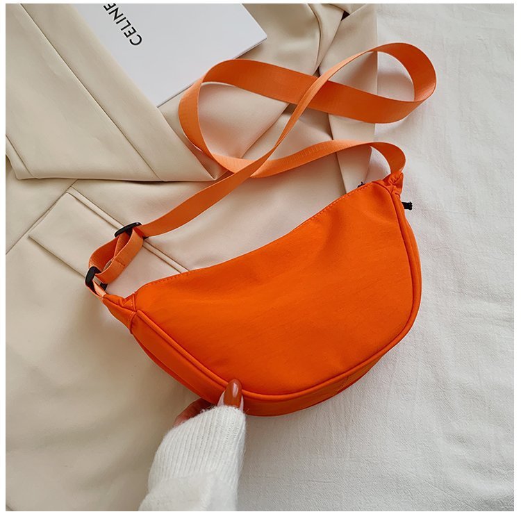 2021 Spring New Fashion Waist Bag Sports Bag Large Capacity Waterproof Bag Men and Women Simple Bag