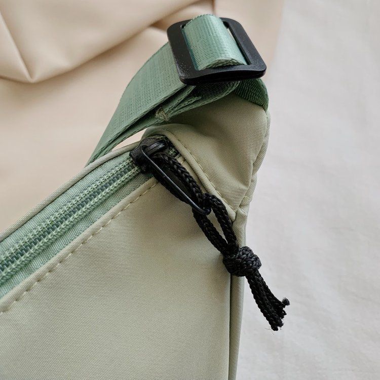 2021 Spring New Fashion Waist Bag Sports Bag Large Capacity Waterproof Bag Men and Women Simple Bag