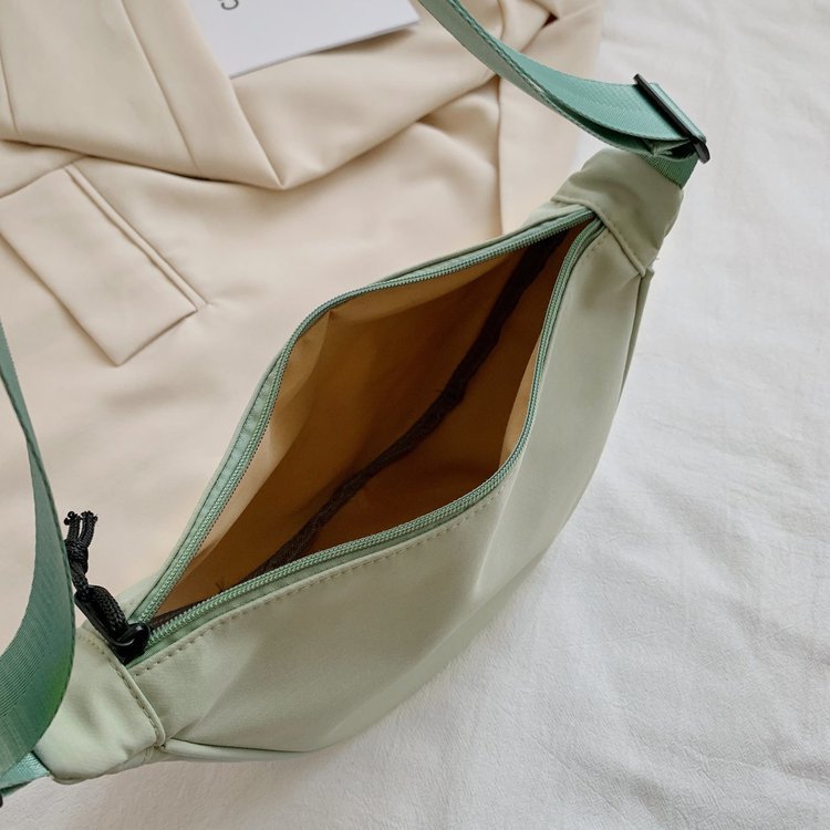2021 Spring New Fashion Waist Bag Sports Bag Large Capacity Waterproof Bag Men and Women Simple Bag