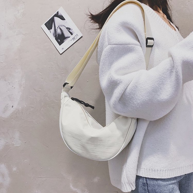 2021 Spring New Fashion Waist Bag Sports Bag Large Capacity Waterproof Bag Men and Women Simple Bag