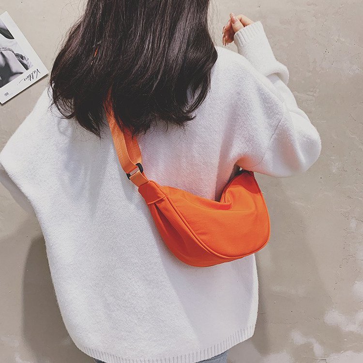 2021 Spring New Fashion Waist Bag Sports Bag Large Capacity Waterproof Bag Men and Women Simple Bag