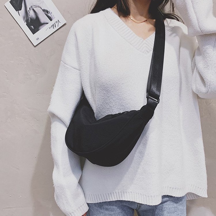 2021 Spring New Fashion Waist Bag Sports Bag Large Capacity Waterproof Bag Men and Women Simple Bag
