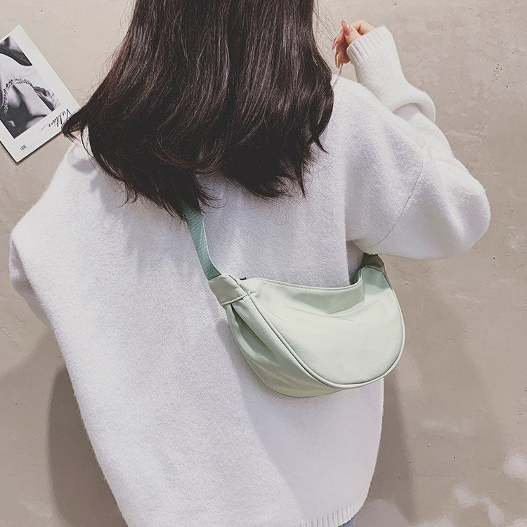 2021 Spring New Fashion Waist Bag Sports Bag Large Capacity Waterproof Bag Men and Women Simple Bag