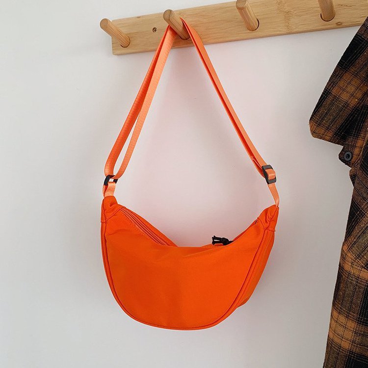 2021 Spring New Fashion Waist Bag Sports Bag Large Capacity Waterproof Bag Men and Women Simple Bag