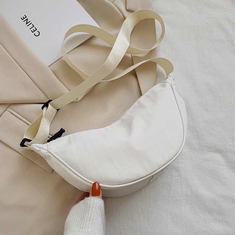 2021 Spring New Fashion Waist Bag Sports Bag Large Capacity Waterproof Bag Men and Women Simple Bag