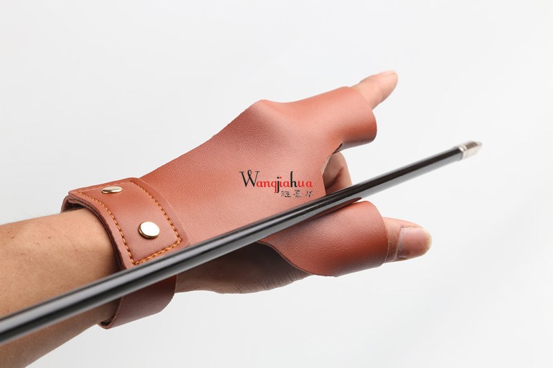 Traditional bows and arrows practice leather hand protector hand gauntlets refers to hand-sew a bow and arrow safety 