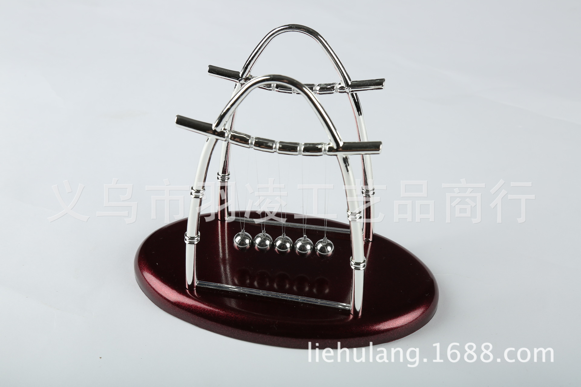 Factory Direct Sales Large Sail-Shaped Swing Ball Crafts Decoration Arch Swing Ball Chaos Physical Balance Bumper Ball