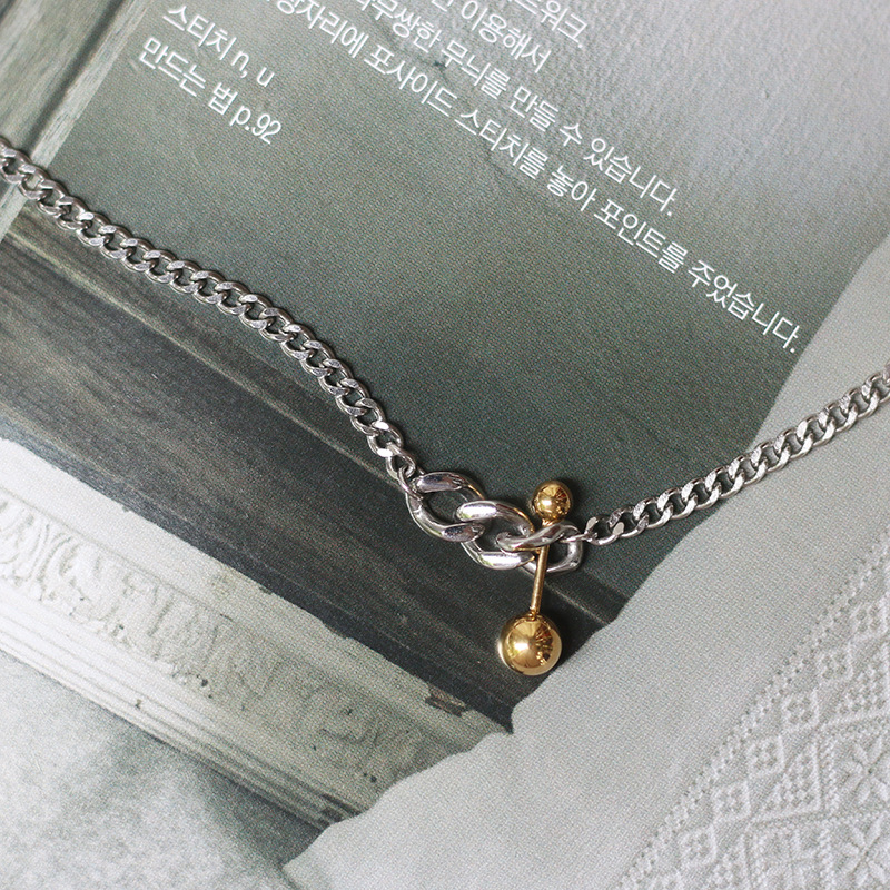 Niche Chain Balance Ball Match Chain Thick Chain Necklace Clavicle Chain Titanium Steel Silver Color Does Not Fade Niche Chain Balance Ball Match Chain Thick Chain Necklace Clavicle Chain Titanium Steel Silver Color Does Not Fade