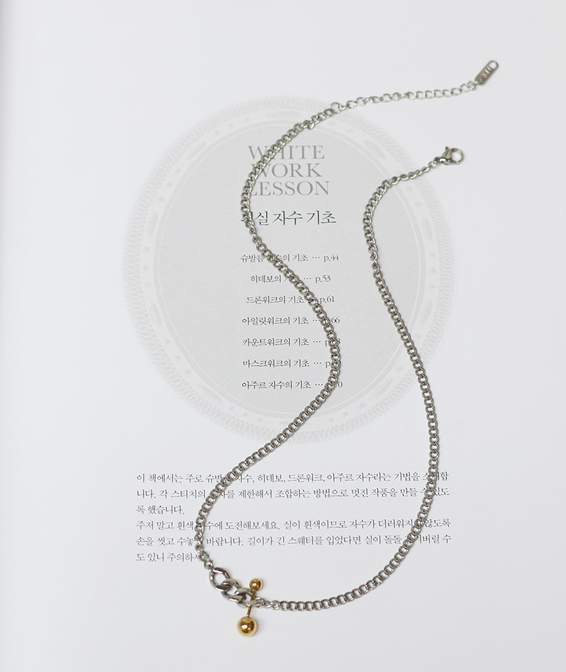 Niche Chain Balance Ball Match Chain Thick Chain Necklace Clavicle Chain Titanium Steel Silver Color Does Not Fade Niche Chain Balance Ball Match Chain Thick Chain Necklace Clavicle Chain Titanium Steel Silver Color Does Not Fade