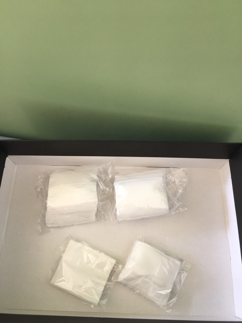 Whoo Whitening Box Cover Intrazone Numbers, with Facial Wipe + Gift Bag Whoo Whitening Box Cover Intrazone Numbers, with Facial Wipe + Gift Bag