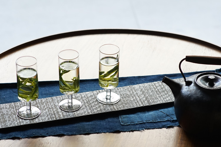 Handmade Ins Wind HeatResistant Glass Goblet GreenTea Cup Monkey Chief Cup Red Wine Cup Tea Table for Home Use Handmade Ins Wind HeatResistant Glass Goblet GreenTea Cup Monkey Chief Cup Red Wine Cup Tea Table for Home Use