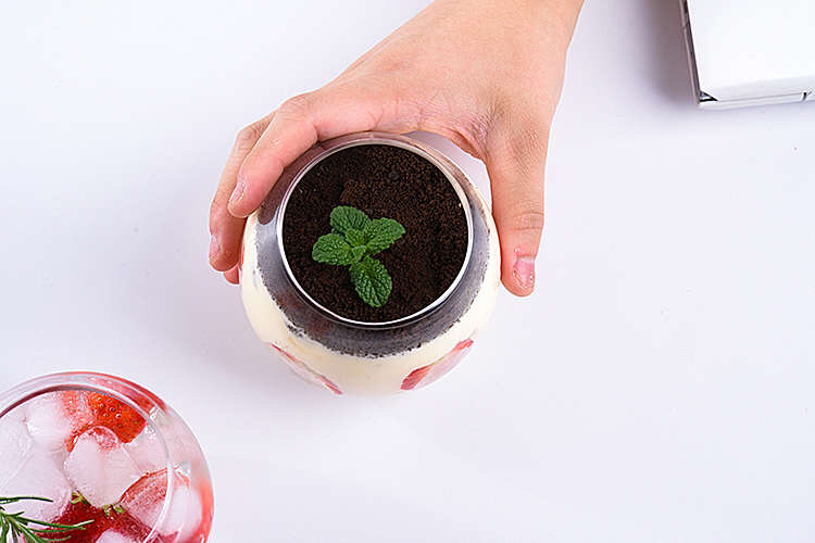 New Glass round Eggcup Goblet Milkshake Ice Cream Dessert Cup Q-Shape Cup Juice Cup