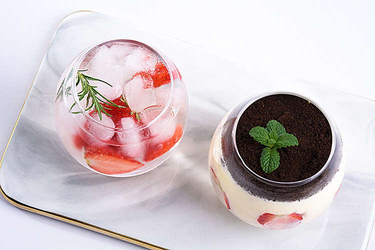 New Glass round Eggcup Goblet Milkshake Ice Cream Dessert Cup Q-Shape Cup Juice Cup