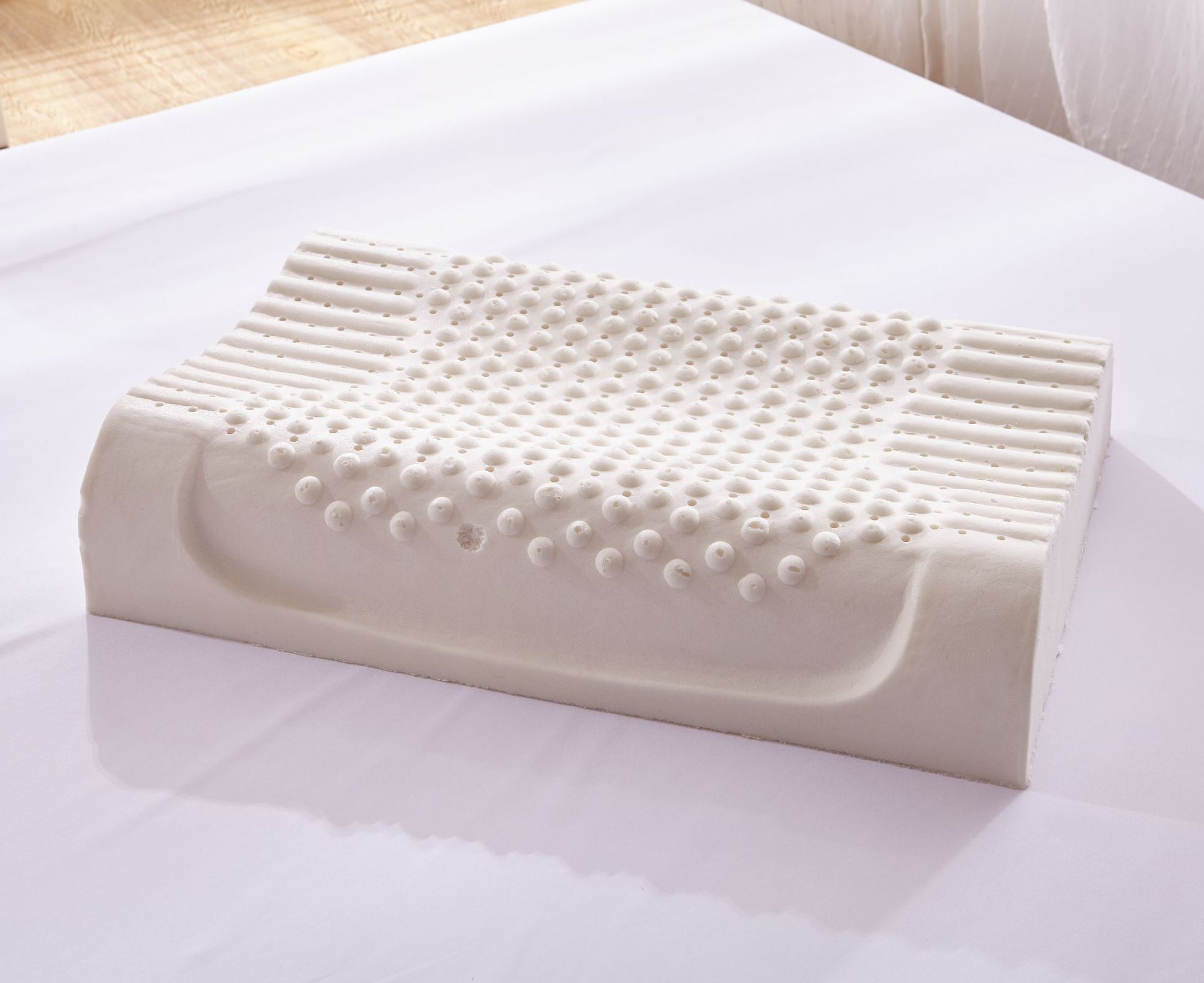 Factory Direct Supply Natural Latex Pillow Large Particles Height Massage Pillow Support OEM Factory Direct Supply Natural Latex Pillow Large Particles Height Massage Pillow Support OEM