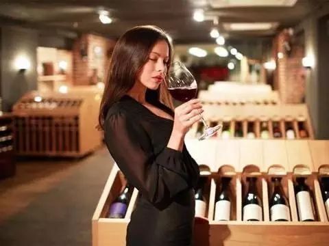 Zhongmai French Imported Channel and Suda Dry Red Wine 750ml Zhongmai French Imported Channel and Suda Dry Red Wine 750ml