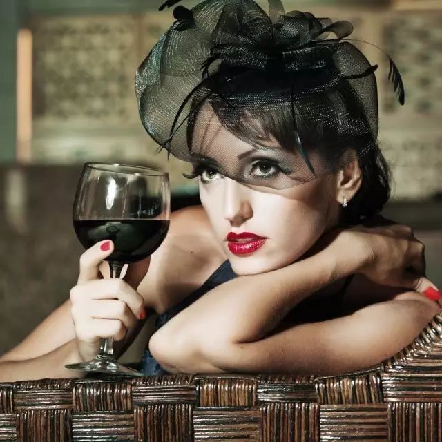 Zhongmai French Imported Channel and Suda Dry Red Wine 750ml Zhongmai French Imported Channel and Suda Dry Red Wine 750ml
