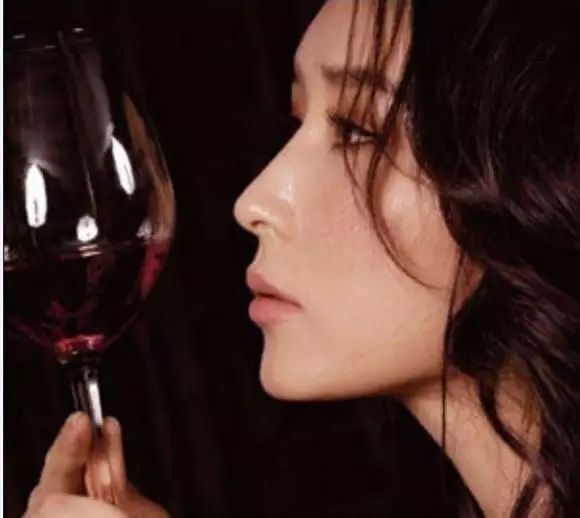 Zhongmai French Imported Channel and Suda Dry Red Wine 750ml Zhongmai French Imported Channel and Suda Dry Red Wine 750ml