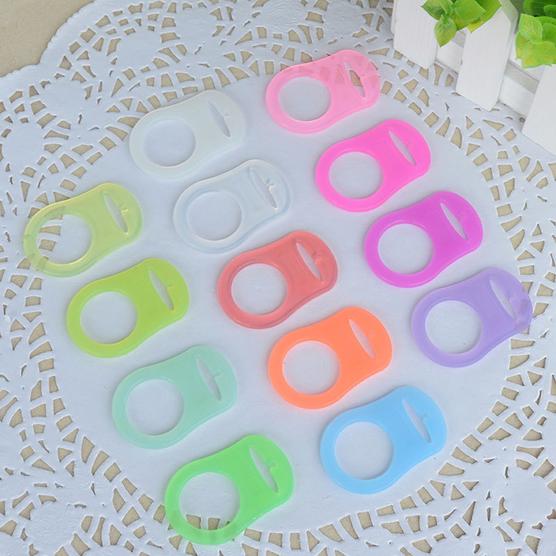 Baby pacifier ring sold hot quality Environmental protection pacifier buttons wholesale Spot