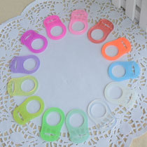 Baby pacifier ring sold hot quality Environmental protection pacifier buttons wholesale Spot