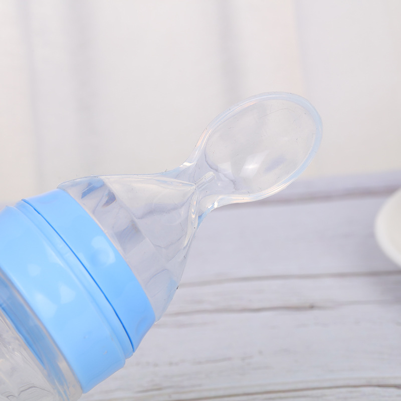 New creative baby soft spoon head rice paste bottle baby training squeeze bottle spoon child feeding bottle