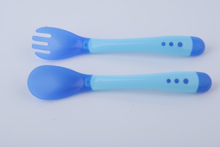 Manufacturer direct Dr. Kim baby high temperature cooking spoon 2 spoons of baby temperature changing spoon Manufacturer direct Dr. Kim baby high temperature cooking spoon 2 spoons of baby temperature changing spoon