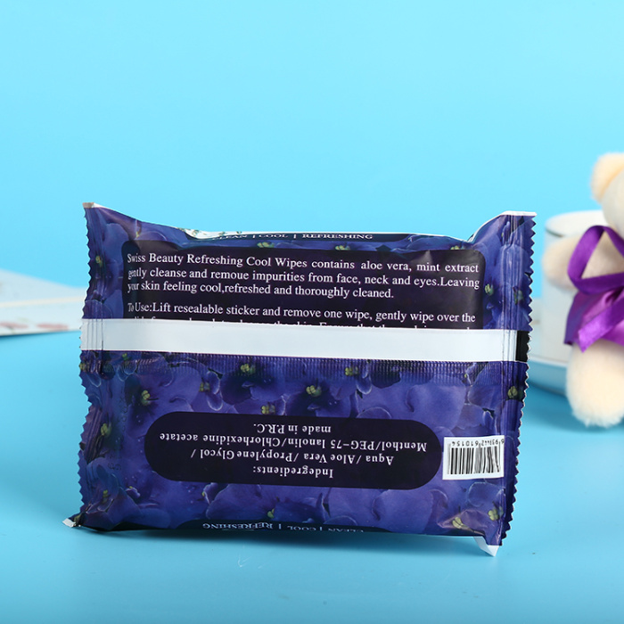Hand and mouth wet towel paper wet tissue soft skin wet towel portable small bag.
